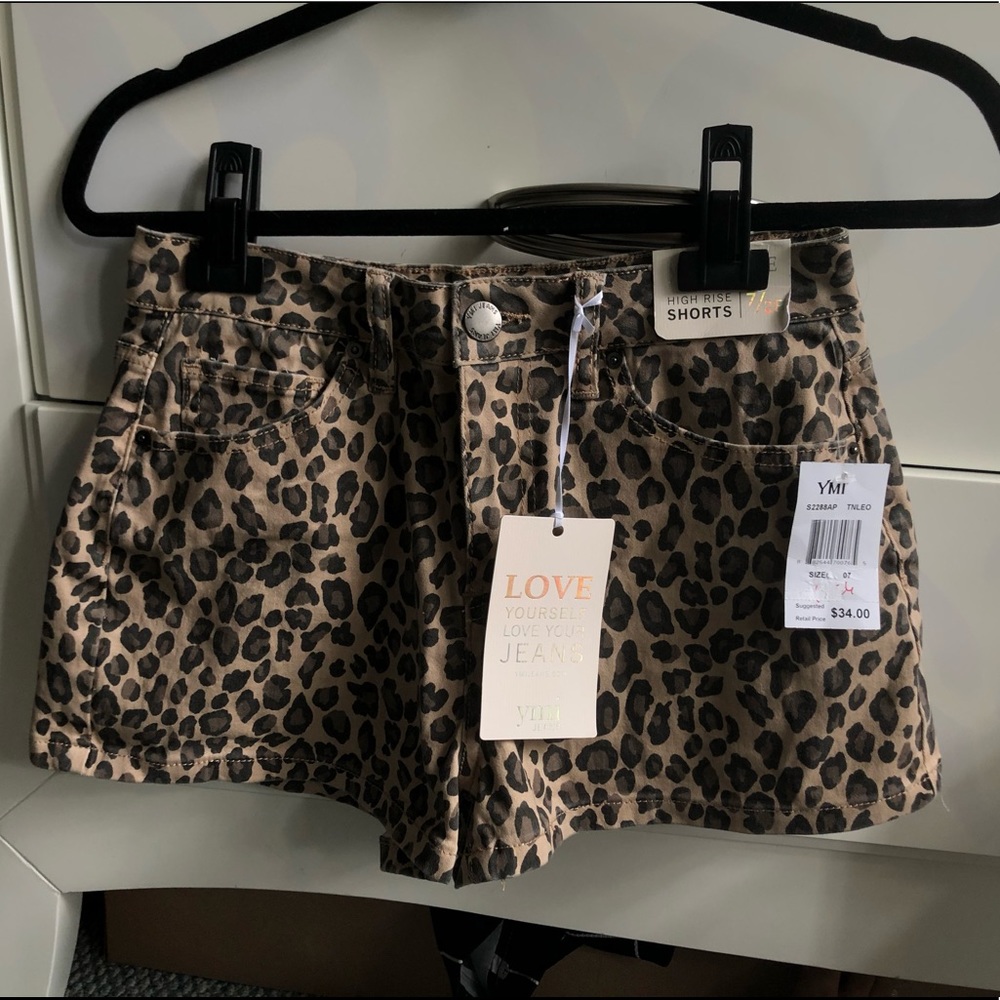 (NWT) Cheetah Print Shorts
